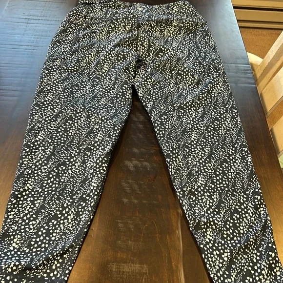 Senita Crop Leggings Size XXL - Picture 2 of 3